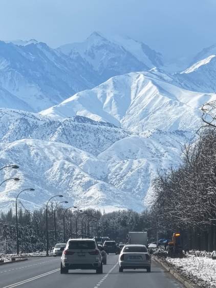 Проспект Айтматова, 8 марта
