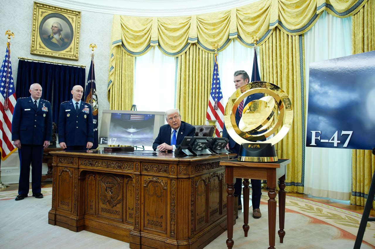 Дональд Трамп объявил о разработке первого в мире истребителя шестого поколения