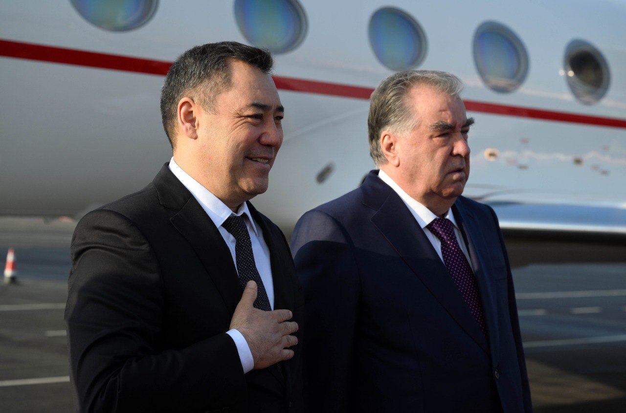Садыр Жапаров прибыл в Таджикистан