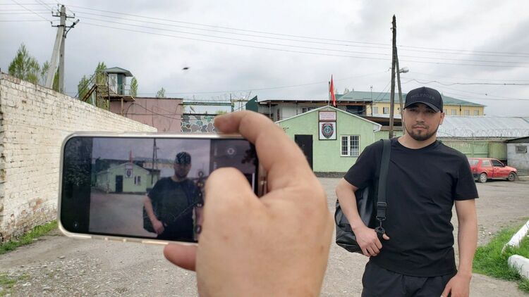Азамат Ишенбеков на свободе