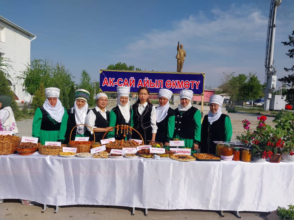 В Баткене прошел фестиваль «Цветение абрикоса»