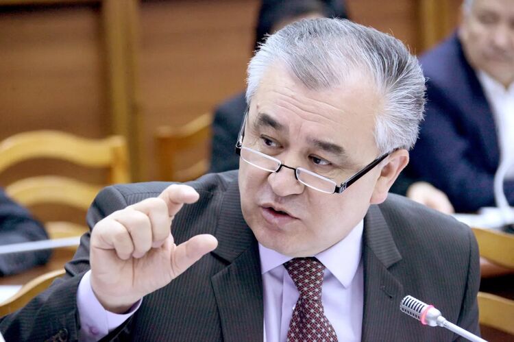 Омурбек Текебаев