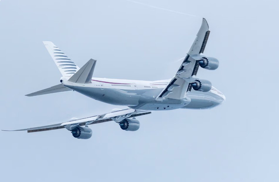 Королевская семья Катара подарит Дональду Трампу самолет Boeing 747-8