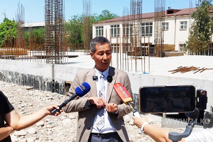 Главврач Нацгоспиталя Бакыт Тологонов