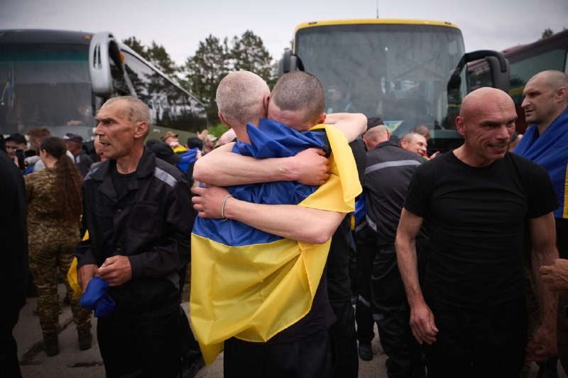 Освобожденные украинские пленные