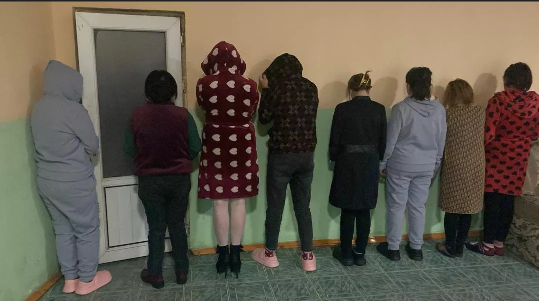 В конце 2023 года сотрудники госбезопасности начали публиковать фотографии и личные данные женщин