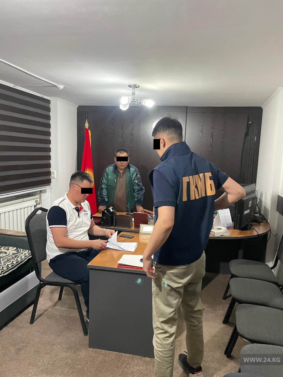 В Кадамжайском районе задержан местный глава службы охраны МВД
