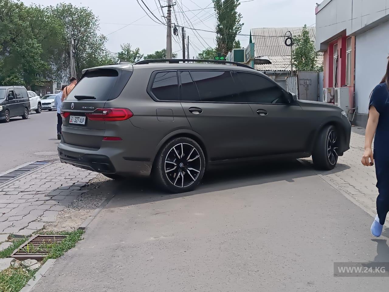 Чудаки парковки