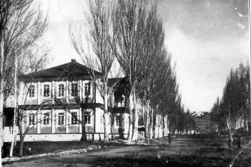 1 июля 2025 года городу Караколу исполняется 156 лет