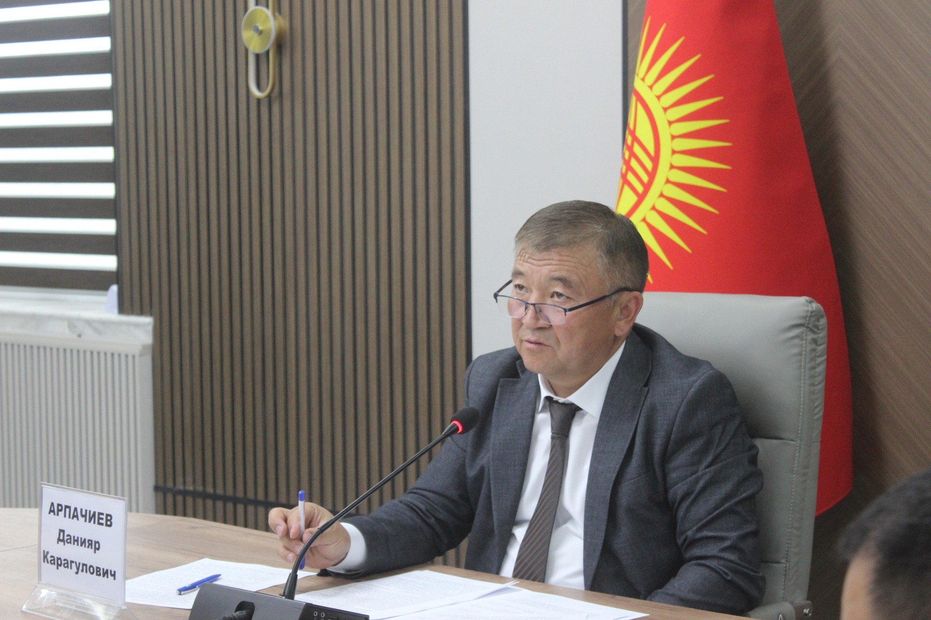 В Иссык-Кульской области прошел экстренный штаб по паводкам и прогнозам дождей — МЧС
