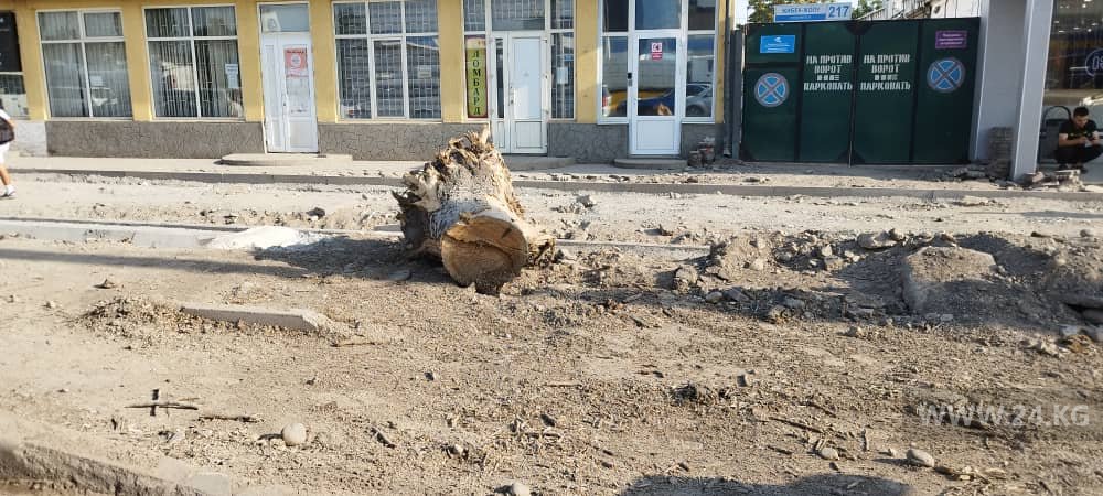 Ремонт тротуара на участке проспекта Жибек Жолу