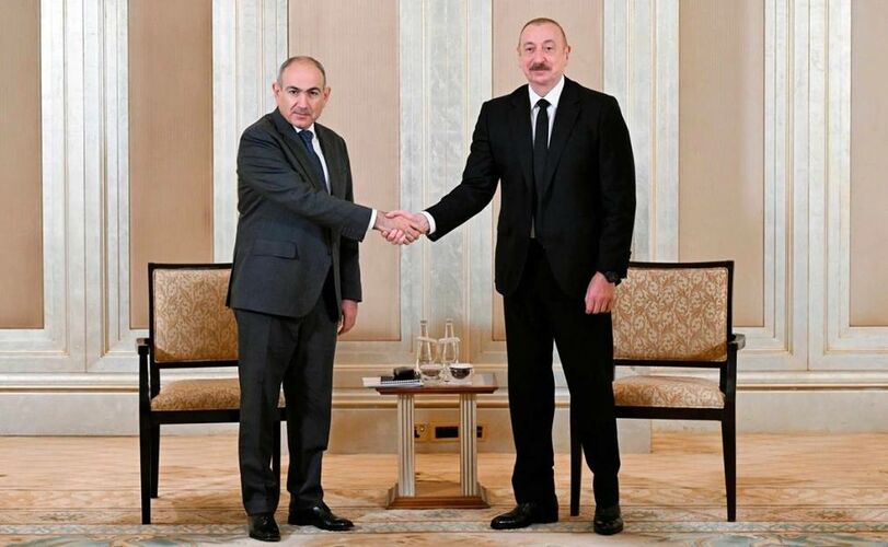 В начале июля в Абу-Даби президент Азербайджана Ильхам Алиев и премьер-министр Армении Никол Пашинян начали переговоры по мирному соглашению