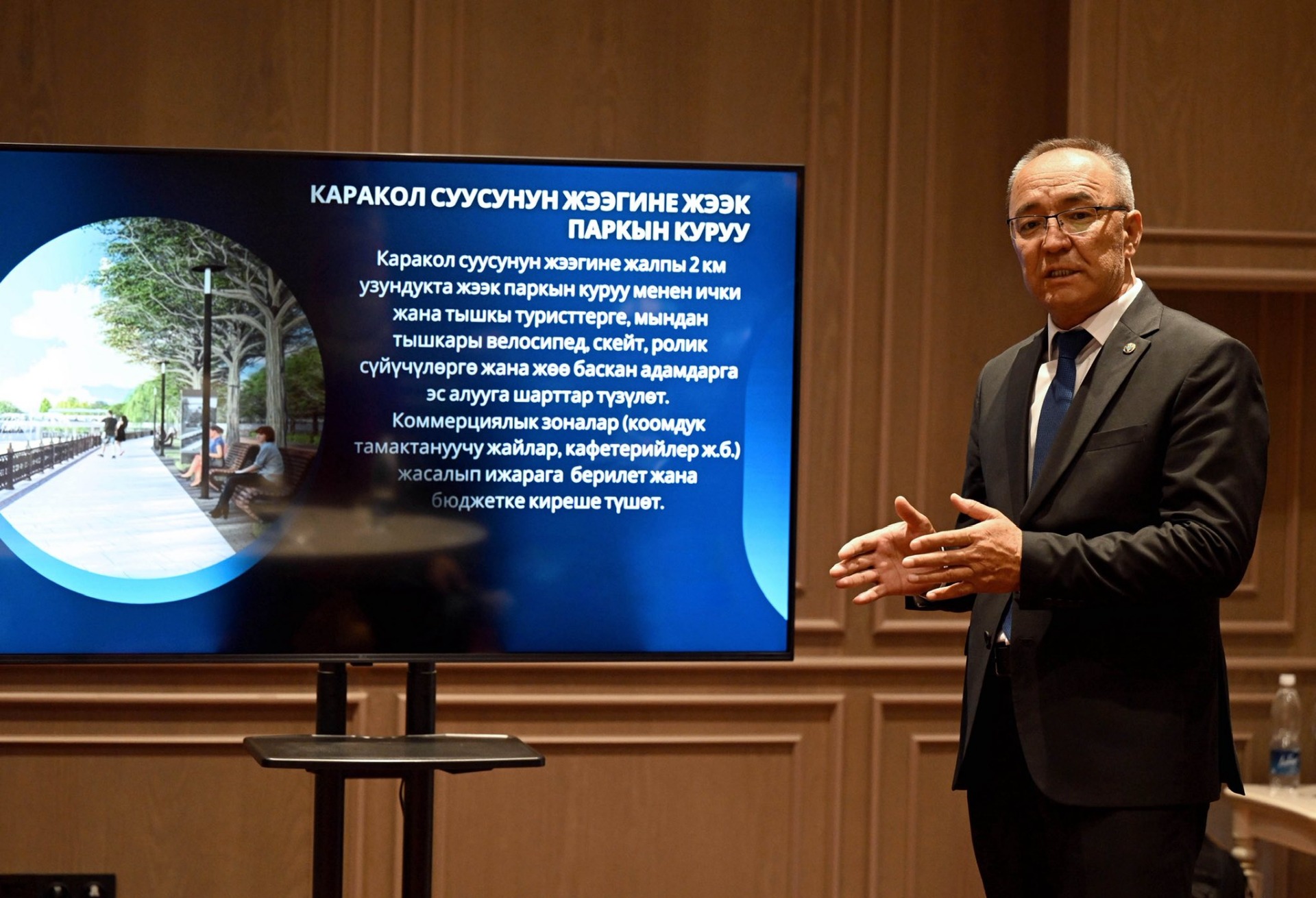 Садыр Жапаров ознакомился с планами развития Каракола