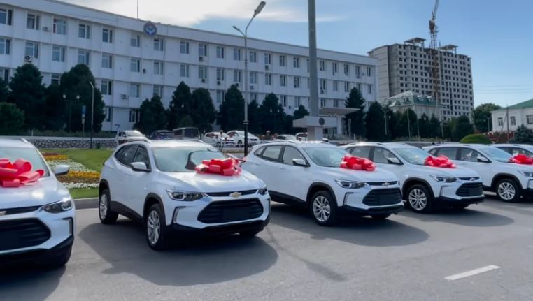 Полученные от спонспоров авто