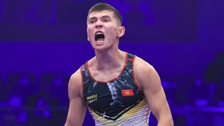 Жанторо Мирзалиев вышел в полуфинал молодежного чемпионата мира по борьбе