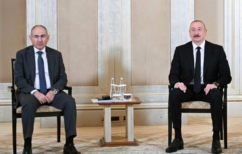 Никол Пашинян и Ильхам Алиев 8 августа подписали мирное соглашение