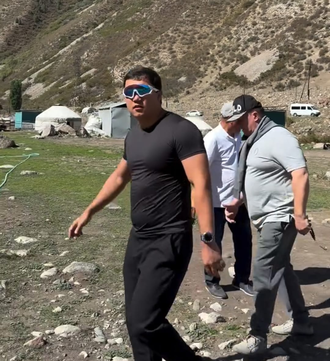 Аким Аламединского района Азамат Эргешев