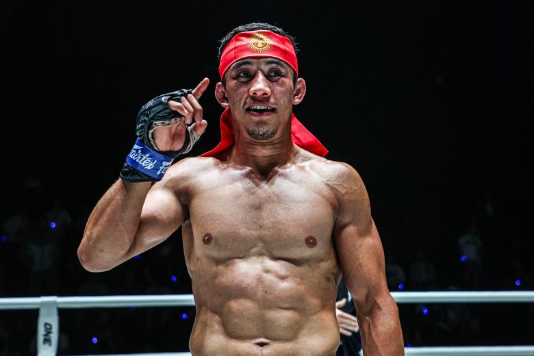 Кыргызстанец Акбар Абдуллаев одержал пятую победу подряд в ONE Championship