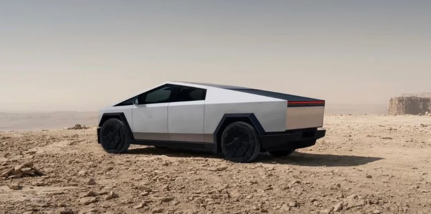 Tesla прекратила выпуск электропикапа Cybertruck с заднеприводной модификацией