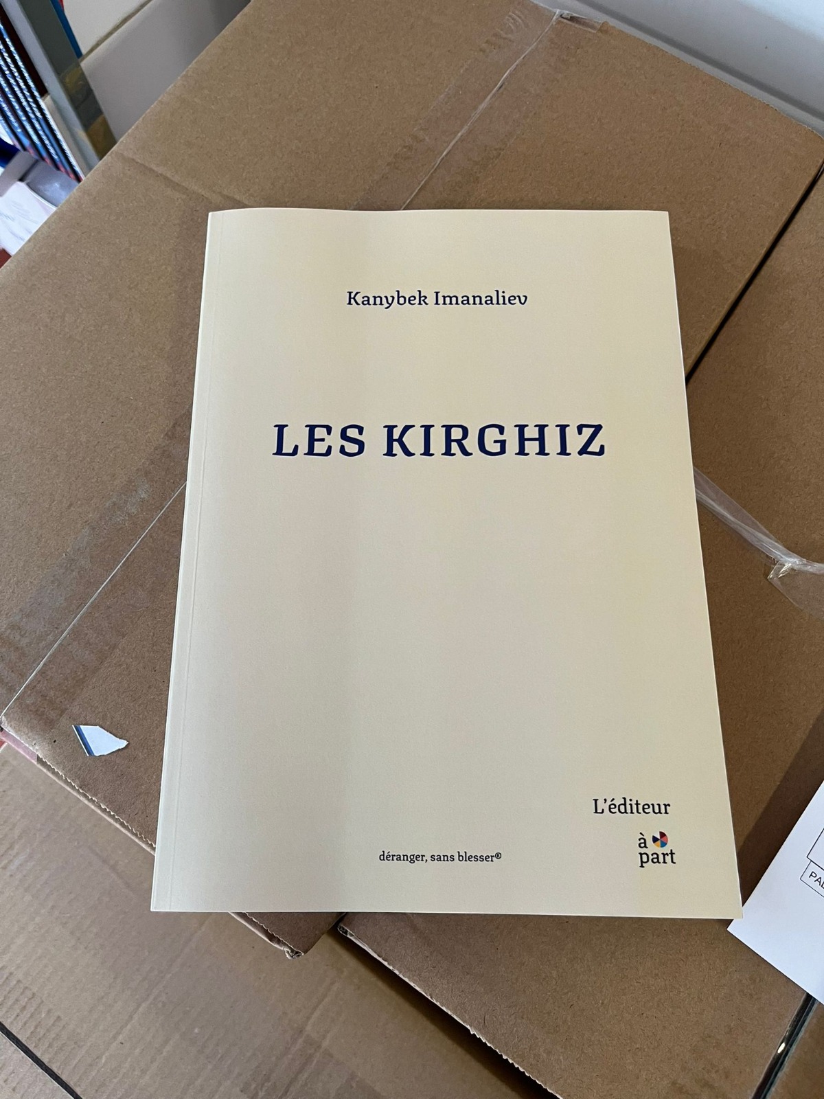 В Париже презентуют книгу «Кыргызы» на французском языке