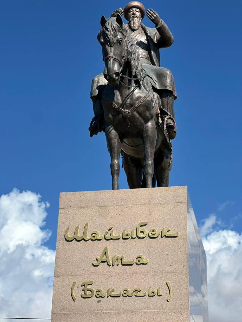В Иссык-Кульской области открыли памятник Шайыбек ата
