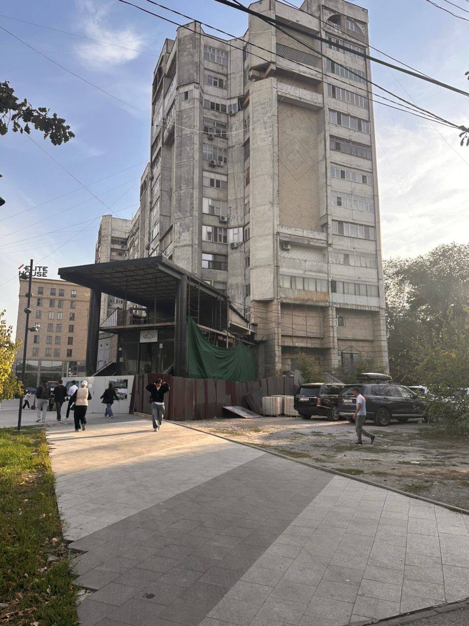 В Бишкеке приостановили незаконное строительство на улице Абдрахманова