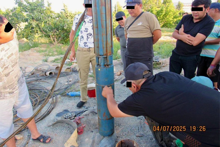 Миллионы сомов и пустые скважины: в Караколе разоблачили схему в «Водоканале»