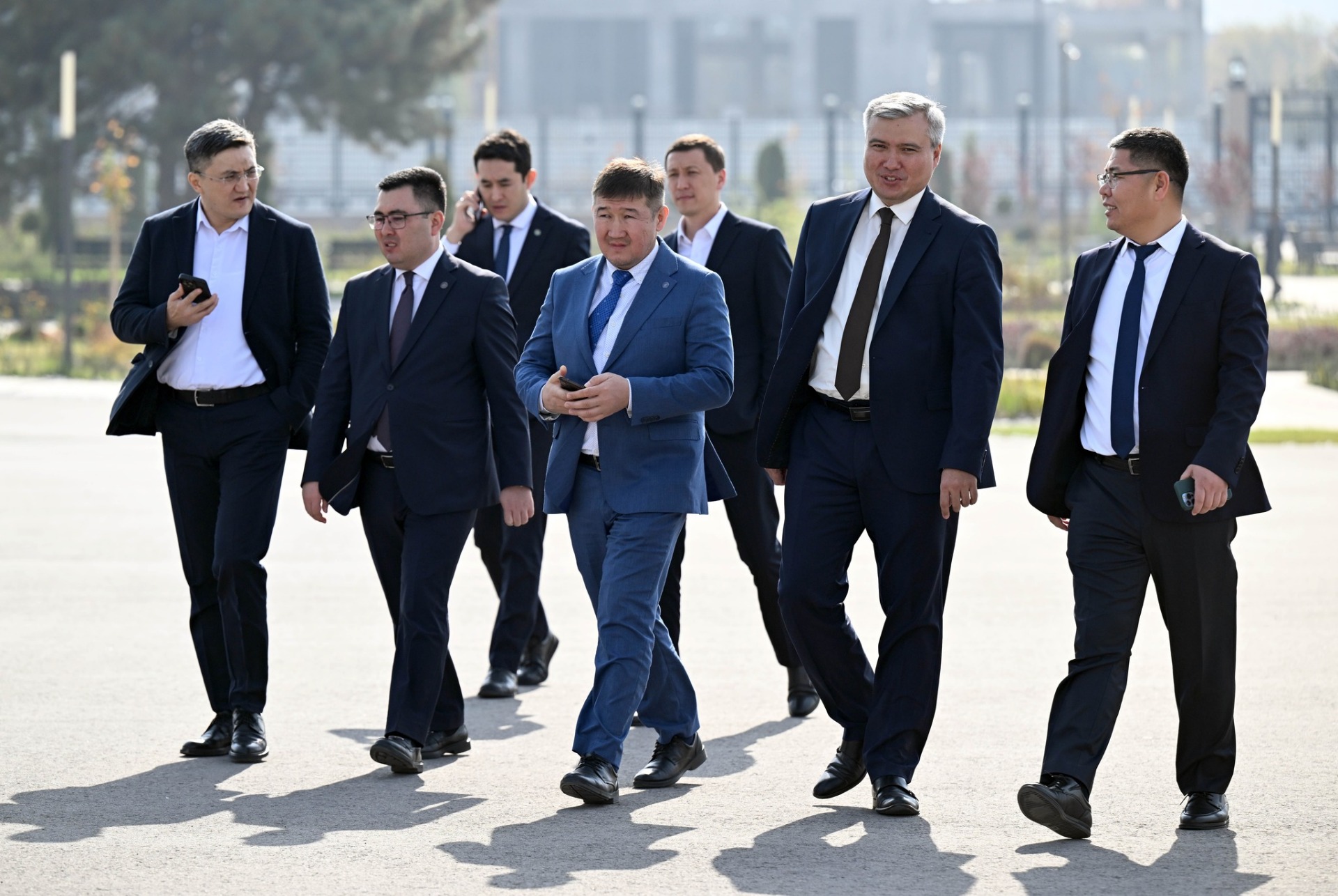 В администрации президента прошла акция «23 минуты в поддержку снежного барса»