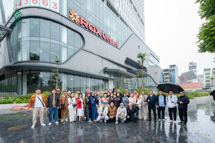 Делегация посетила жилой комплекс Goldmark City