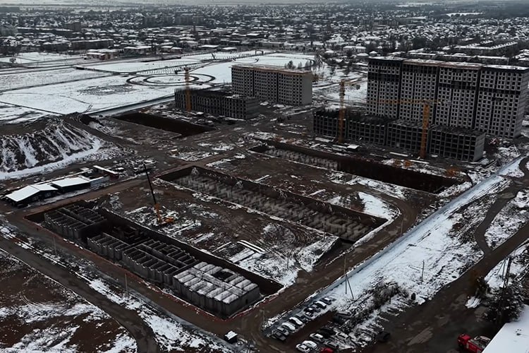 Строительство жилого комплекса в Токмоке
