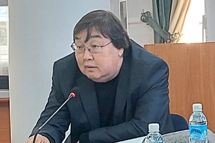 Зайнидин Курманов