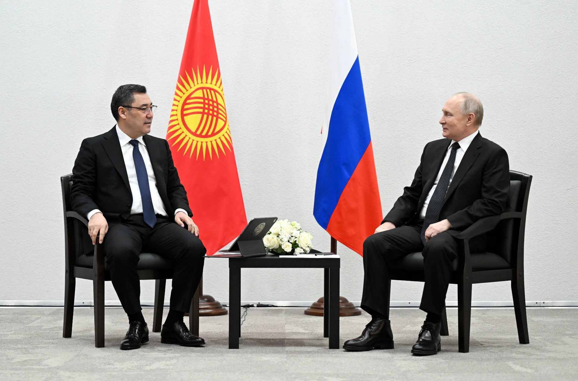 Садыр Жапаров 21 февраля 2024 года прибыл по приглашению Владимира Путина в Казань