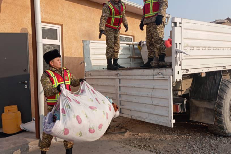 Жители приграничных сел Лейлека начали массовый переезд в новые дома