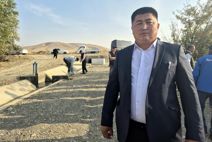 Директор Ноокатского районного управления водного хозяйства Улукбек Исакбаев