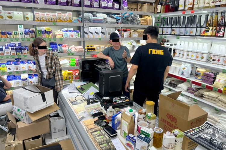 В Бишкеке уничтожили крупную партию просроченных «премиум-продуктов»