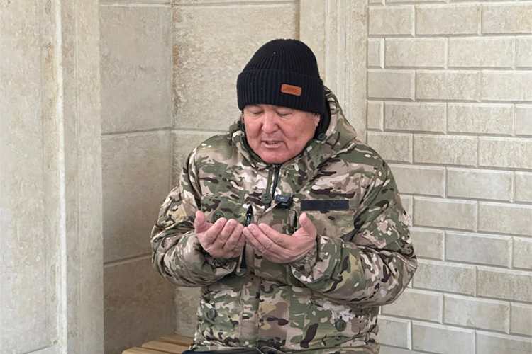 За счет личных средств главы ГКНБ и мэра в Оше построили мавзолей