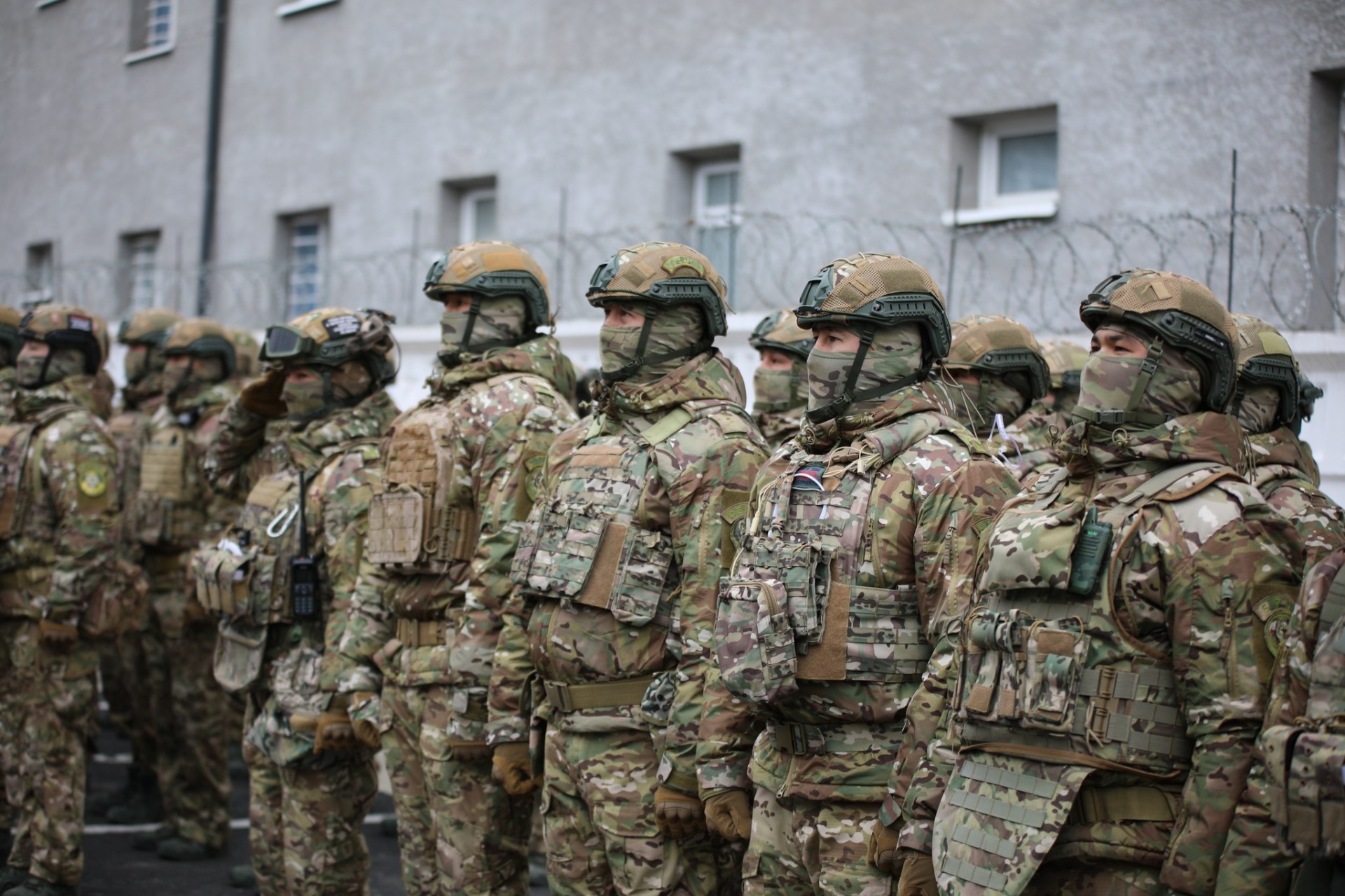 В Сулюкте военнослужащим вручили ключи от служебных квартир