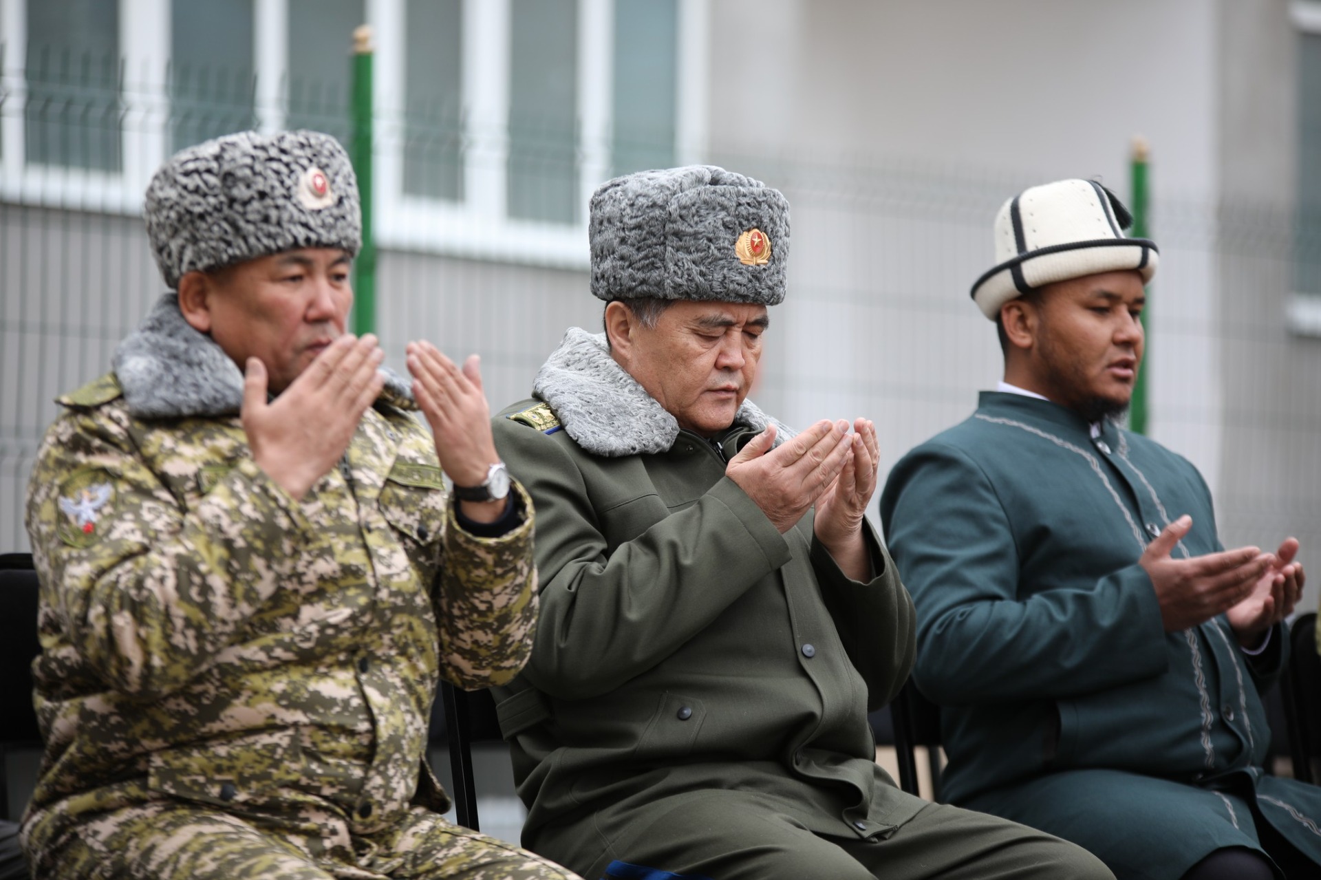 В Сулюкте военнослужащим вручили ключи от служебных квартир