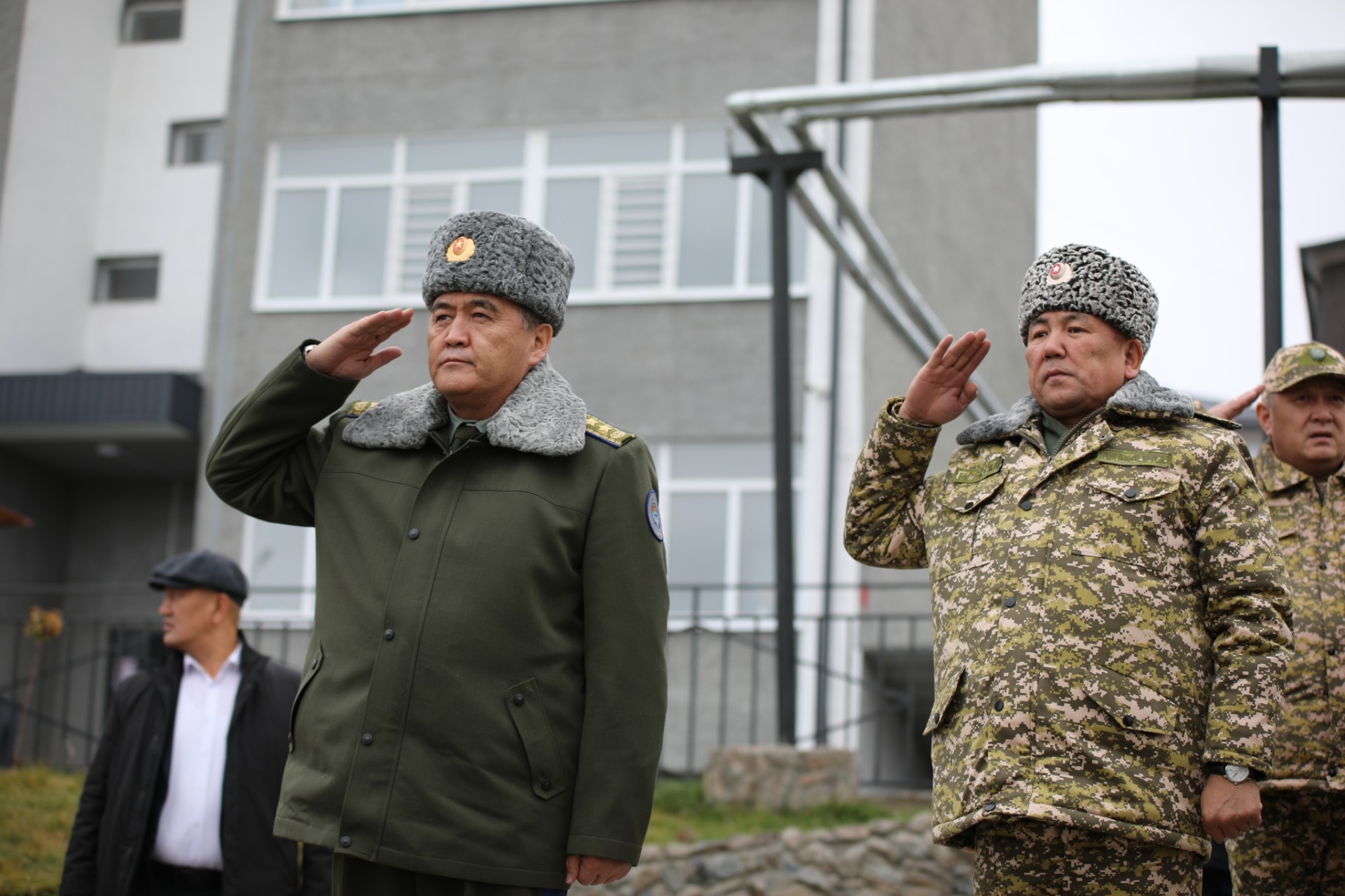 В Сулюкте военнослужащим вручили ключи от служебных квартир