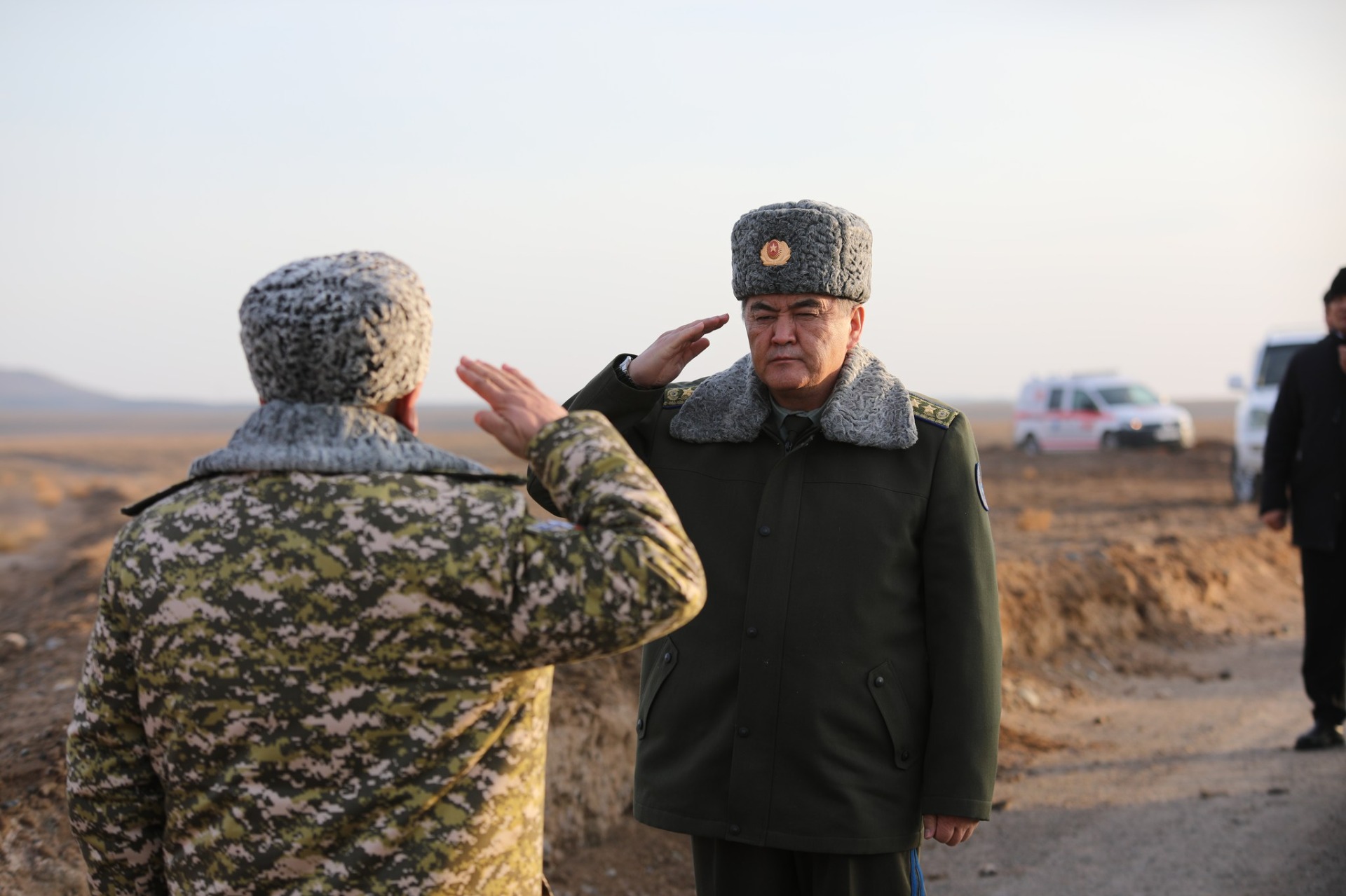 80 процентов границы уже закрыто: Ташиев лично проверил укрепления в Баткене