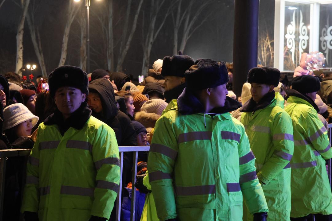 В столице более 10 тысяч человек посетили церемонию зажжения главной елки