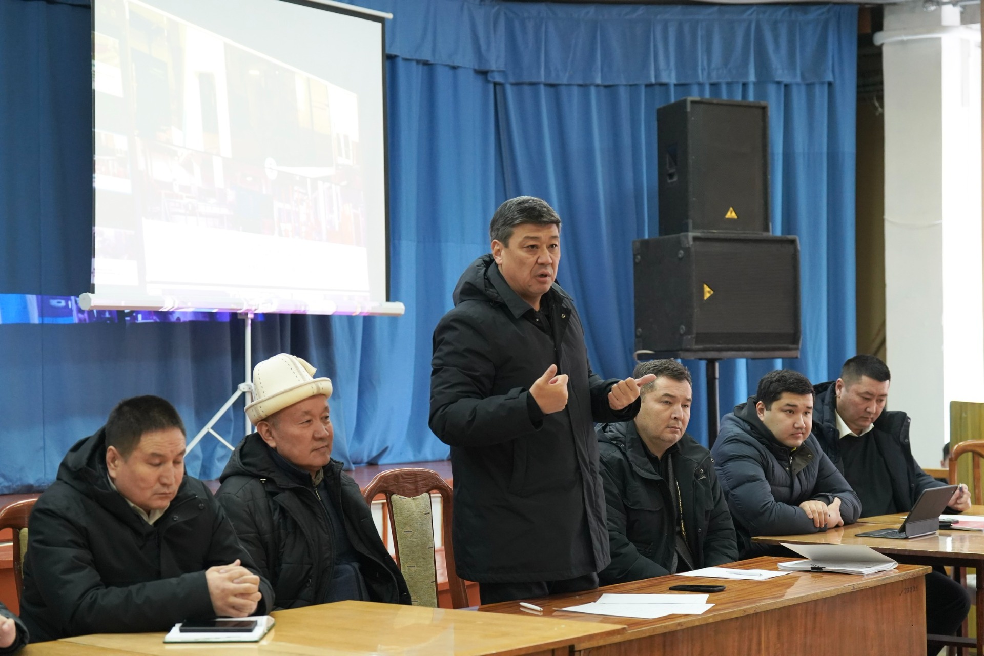 Майлуу-Сууйский ламповый завод