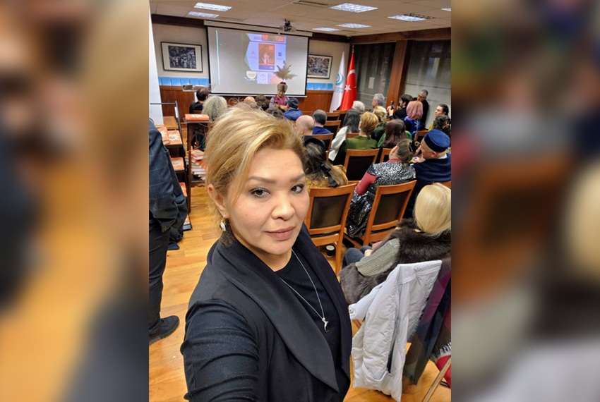 Выступление комузистки из КР Мариям Тобокеловой в Yunus Emre Center