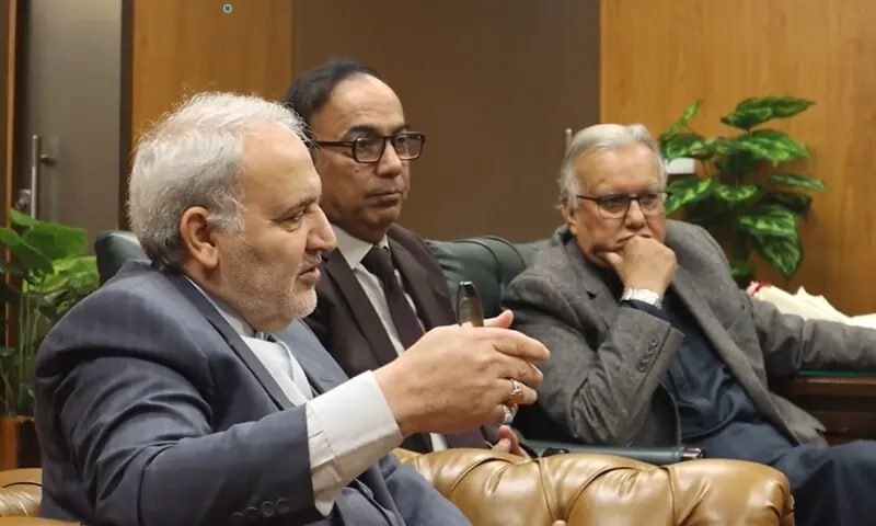 Посол Ирана в Пакистане Реза Амири Могадам заявил, что Дональд Трамп обещал не атаковать его страну