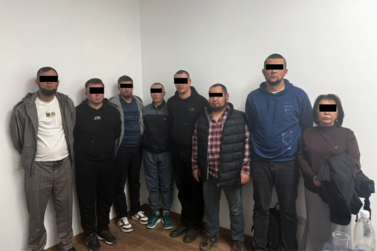Задержанные сотрудники реабилитационного центра