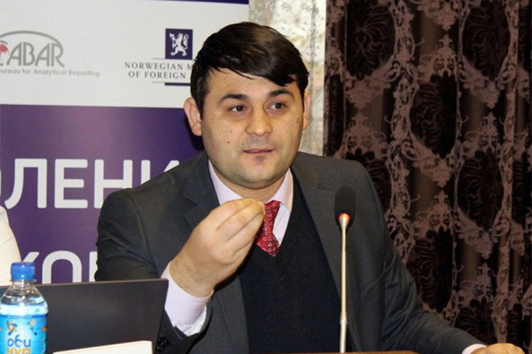 Рустам Азизи