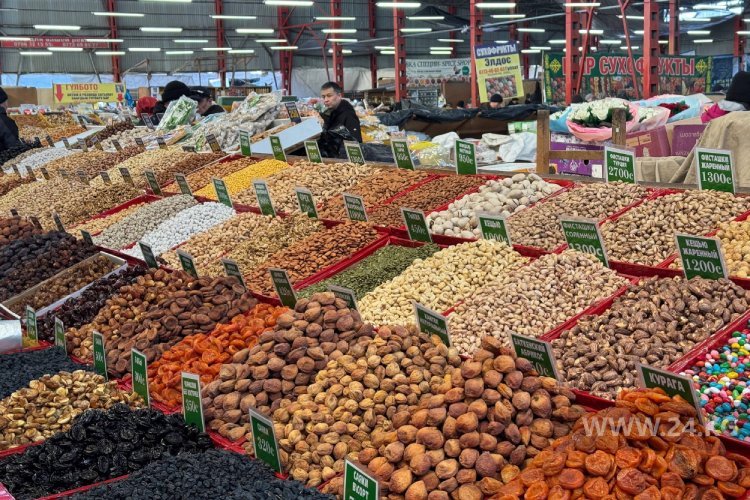 Ошский базар в Бишкеке