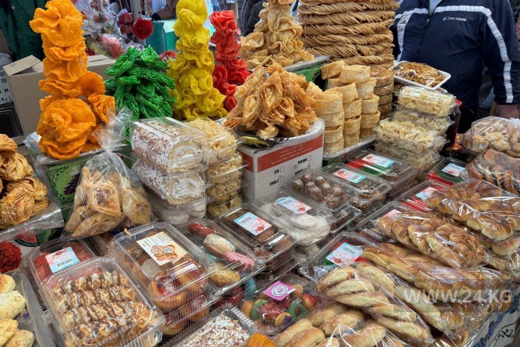 Ошский базар в Бишкеке