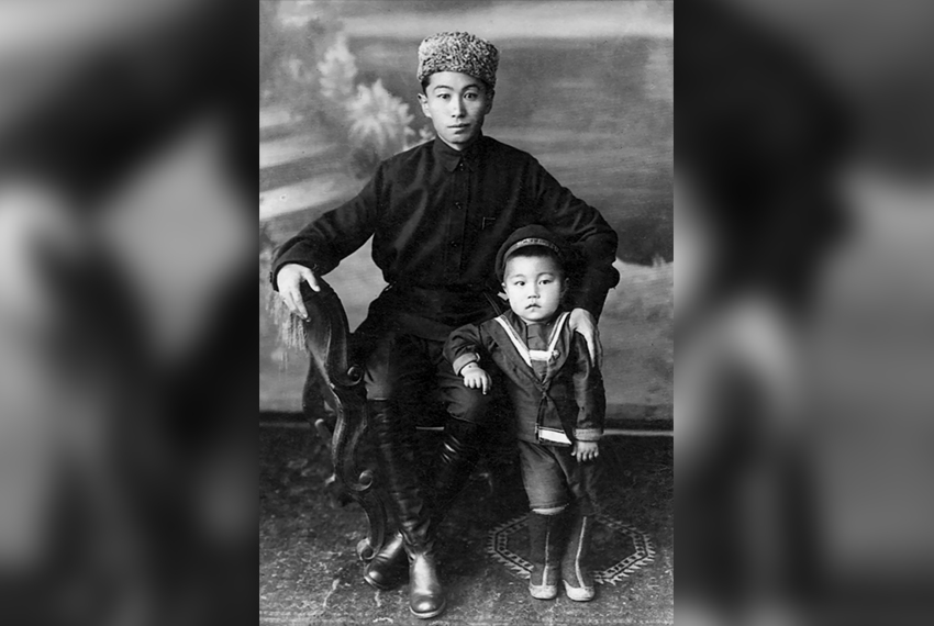 Дали Зульфибаев с сыном