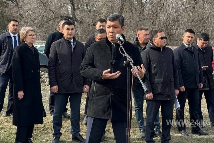 Мэр Бишкека на встрече с жителями Новопавловки